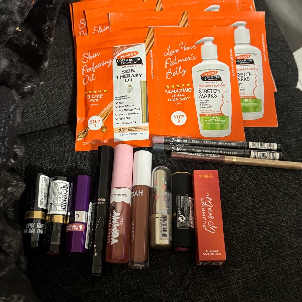 Skin and Makeup Lip Set